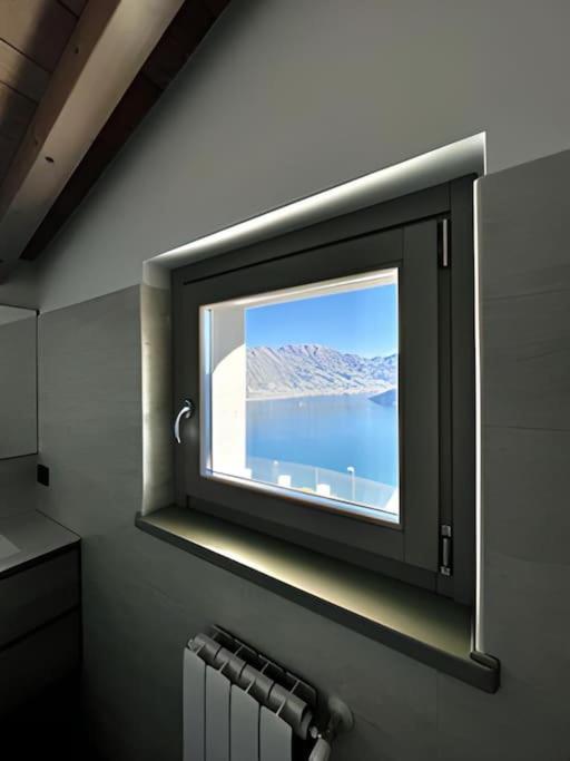 Appartamento Grande Terrazza Vista Lago Parzanica Kültér fotó