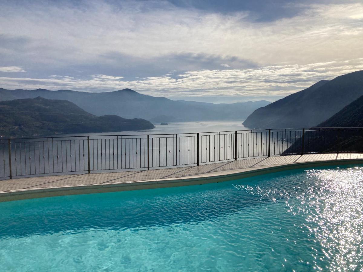 Appartamento Grande Terrazza Vista Lago Parzanica Kültér fotó