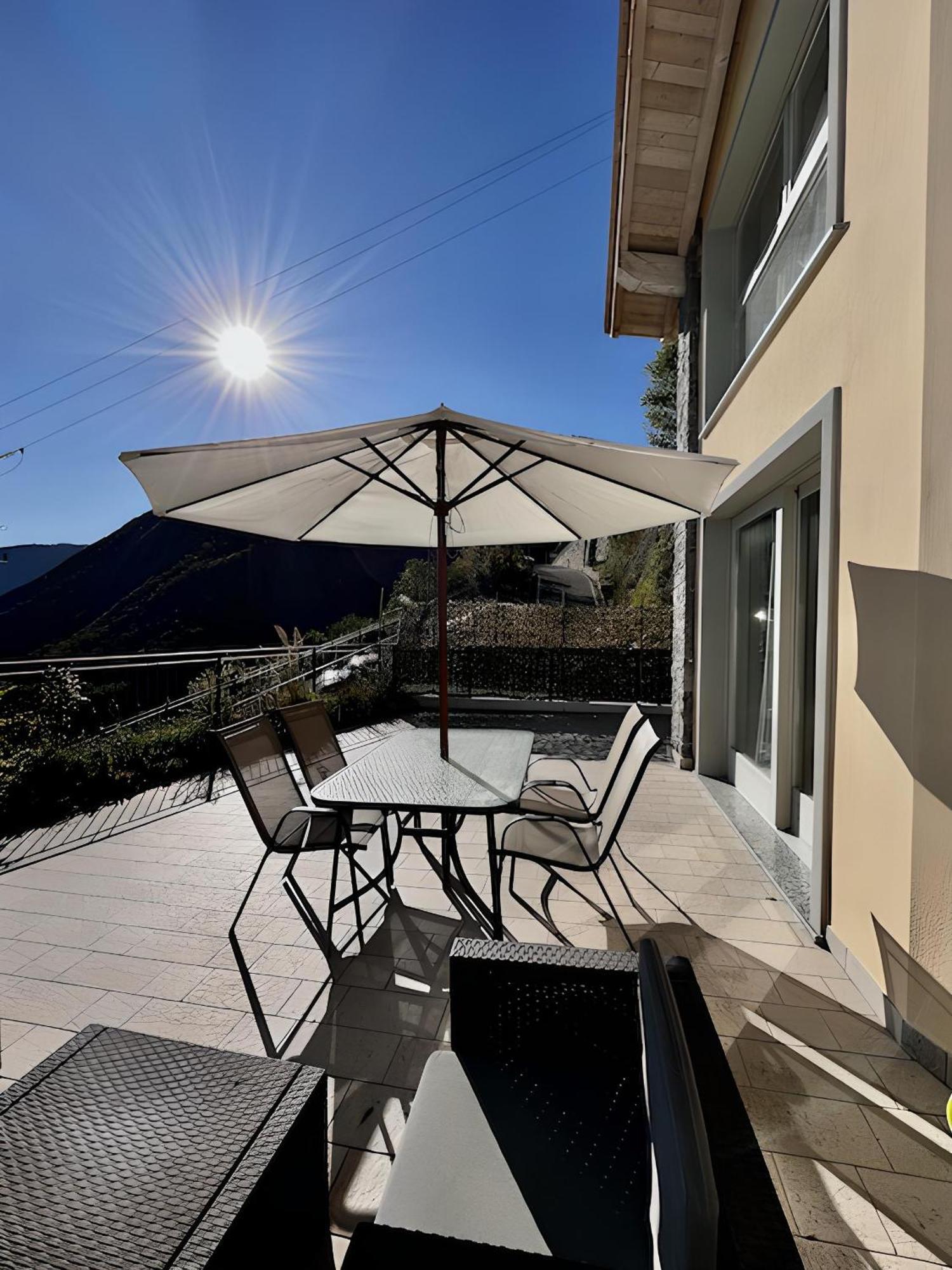 Appartamento Grande Terrazza Vista Lago Parzanica Kültér fotó