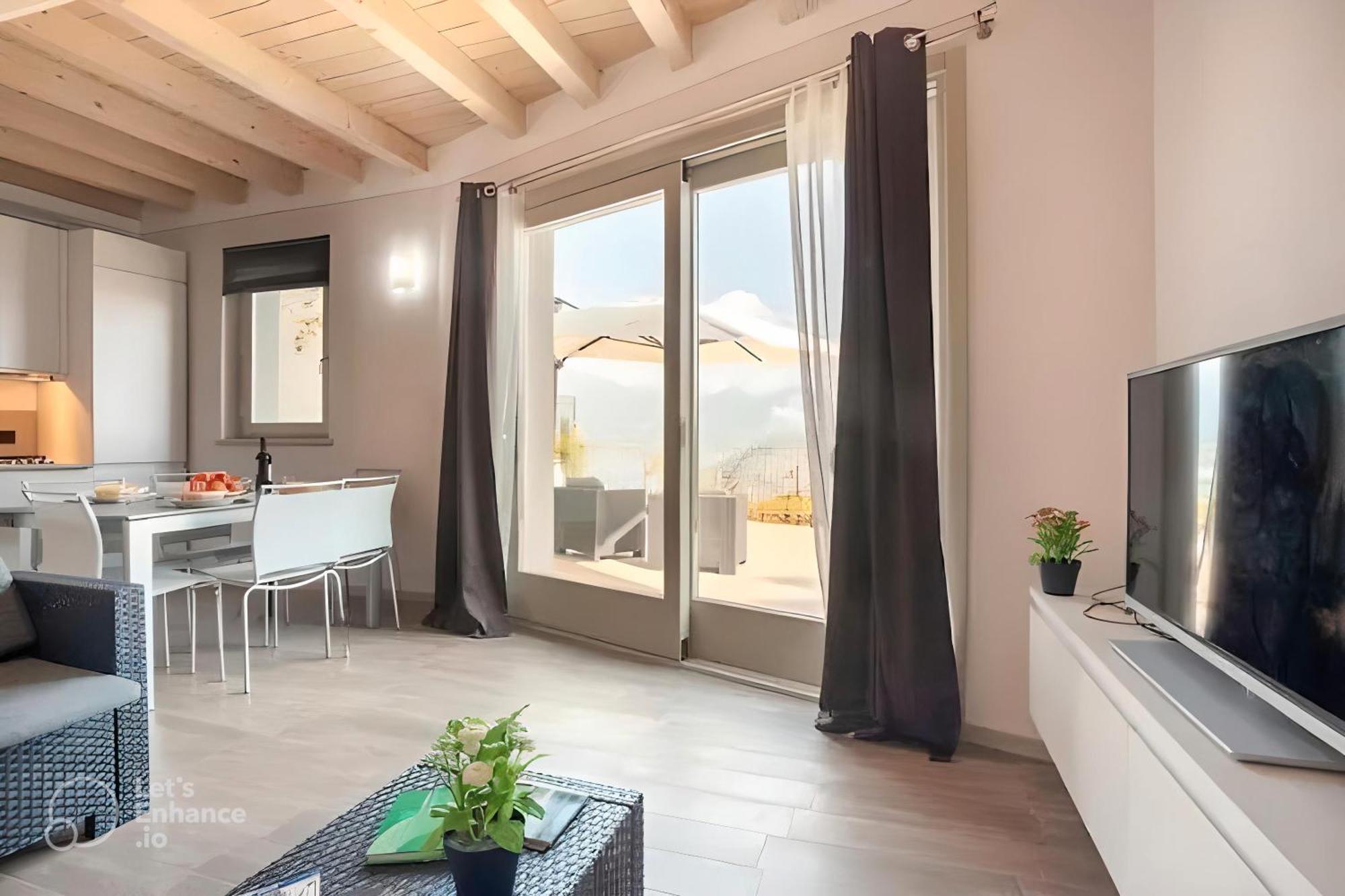 Appartamento Grande Terrazza Vista Lago Parzanica Kültér fotó
